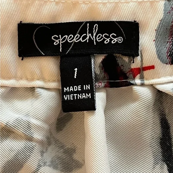 Speechless Women’s Red Floral High Front Long Back Skirt. Size 1 - Picture 6 of 6